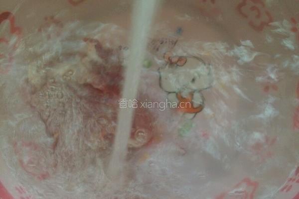 冬菜豆腐丸子汤的做法图解1