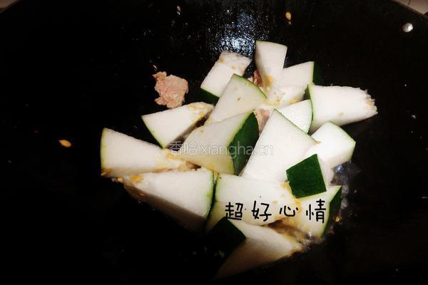 猪肉冬瓜枸杞汤的做法图解5