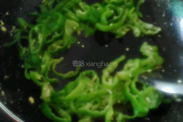 鸡蛋炒辣椒的做法图解6