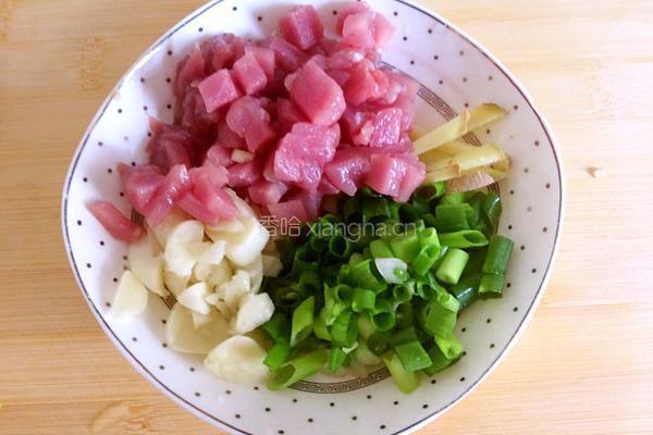 彩椒炒虾仁油菜的做法图解3