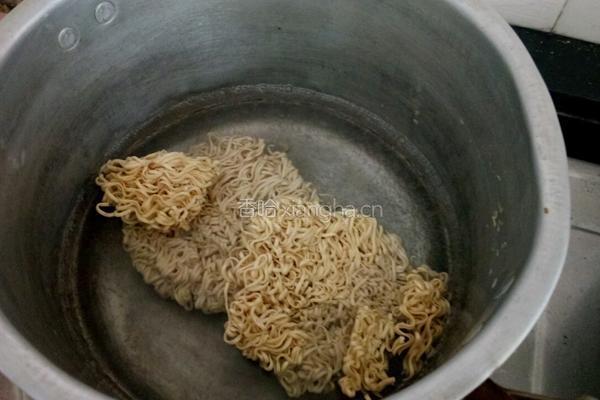 炒面的做法图解1
