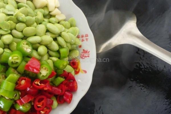辣椒炒青豆的做法图解5