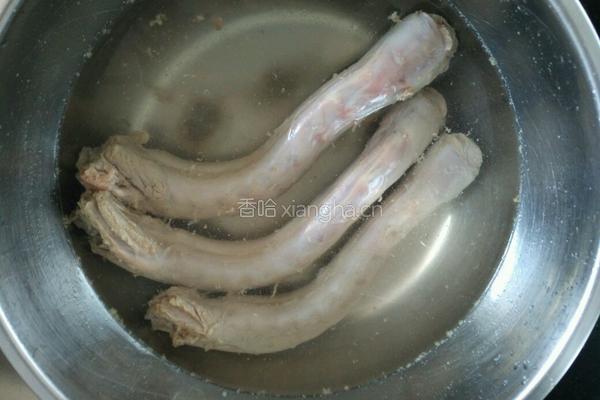 麻辣鸭脖的做法图解3