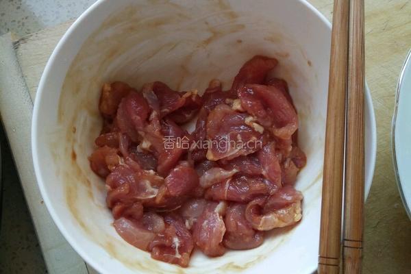 菜花炒肉片的做法图解2