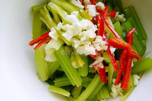 凉拌彩椒芹菜的做法图解7