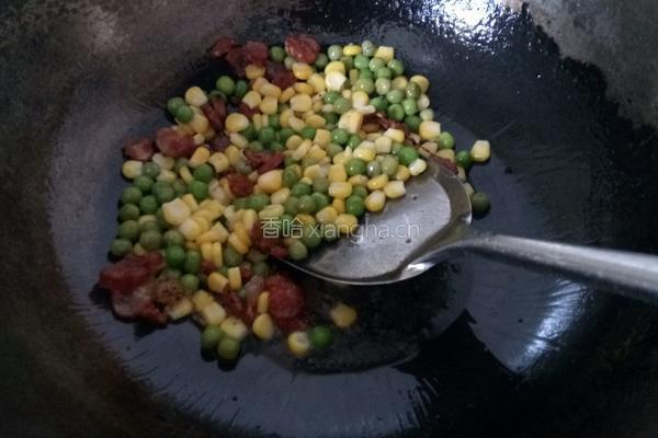三色炒饭的做法图解5