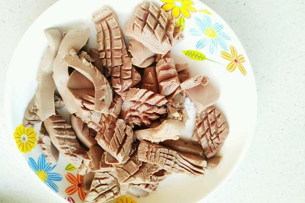 彩椒爆腰花的做法图解4