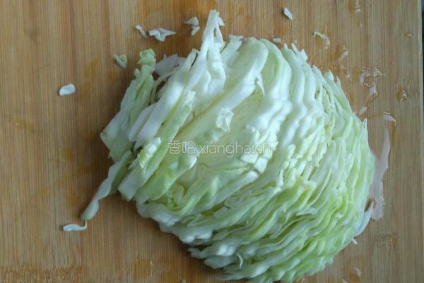 咖喱卷心菜炒粉丝的做法图解2