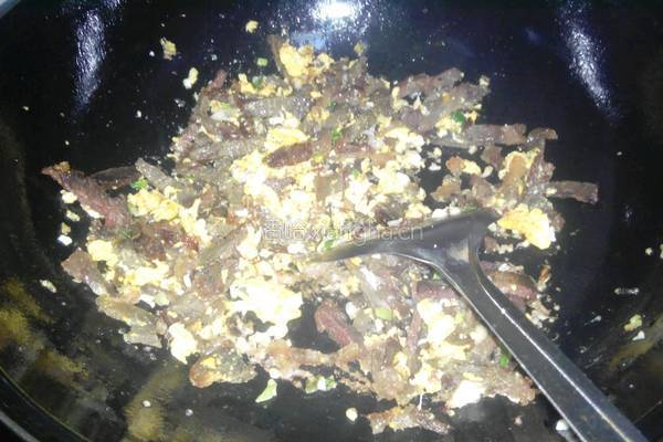 卷心菜炒凉皮的做法图解2