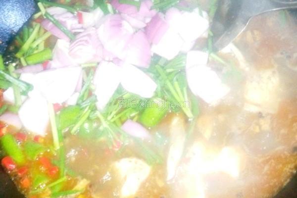 韭菜煮鱼的做法图解6