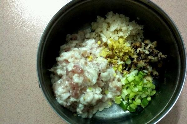 卷心菜包肉的做法图解3