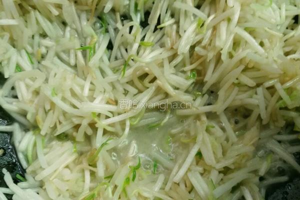 绿豆芽煮饭的做法图解3