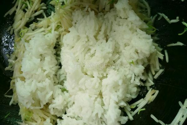 绿豆芽煮饭的做法图解4