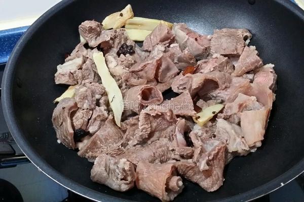 日式咖喱牛腩飯的做法图解4