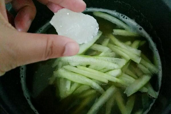 西瓜皮绿豆甜汤的做法图解6