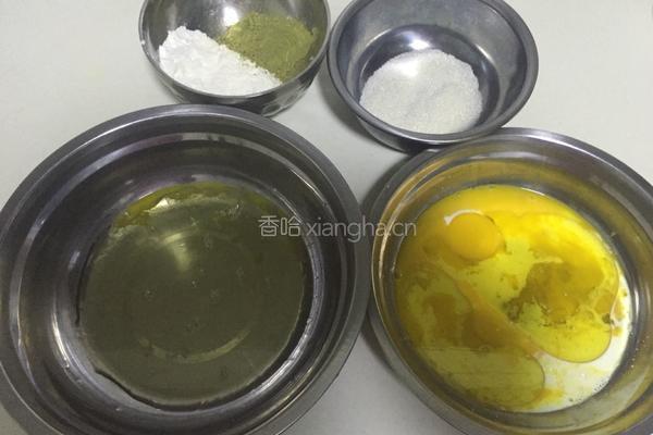 抹茶蛋糕的做法图解1