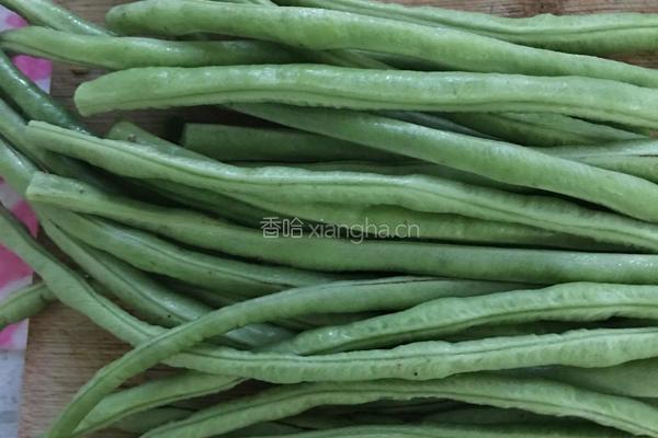 长豆角米饭的做法图解1