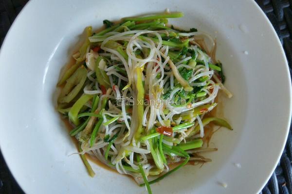 绿豆芽炒香菜的做法图解6