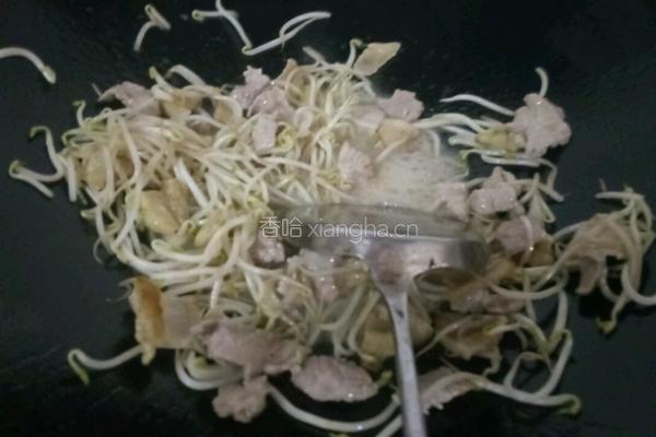 绿豆芽炒肉片（猪油膏版)的做法图解6
