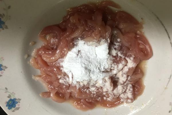 卷心菜炒肉丝的做法图解3