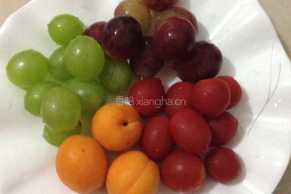 圣女果沙拉的做法图解1