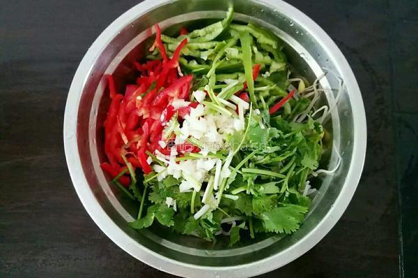 凉拌绿豆芽菜的做法图解6
