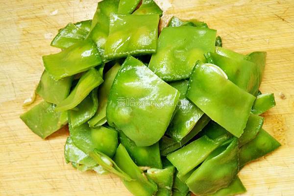 凉拌扁豆的做法图解3