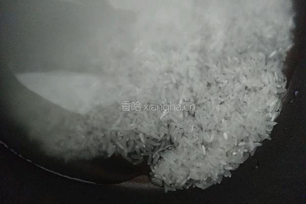 虾仁青菜粥的做法图解1
