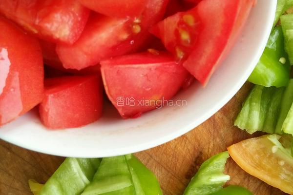 西红柿炒菜花的做法图解3