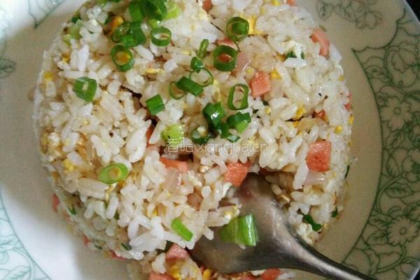 洋葱火腿肠蛋炒饭的做法图解11