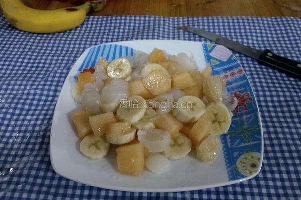 水果拌酸奶的做法图解3
