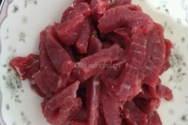 糖醋牛肉里脊的做法图解1
