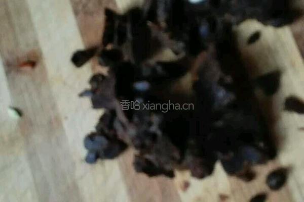 豆豉香肠炒豆角的做法图解2