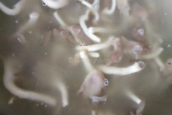 小菇鸡蛋汤的做法图解3