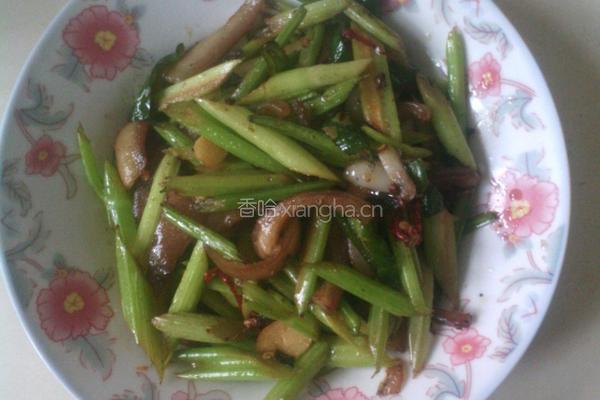 芹菜炒猪皮的做法图解6