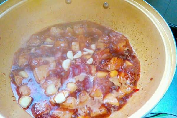 红烧肉烧白萝卜的做法图解13
