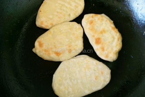 卷心菜鸡蛋虾皮馅饼的做法图解7