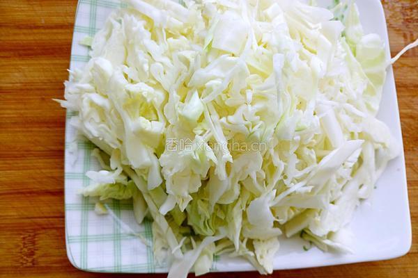 凉拌卷心菜的做法图解2