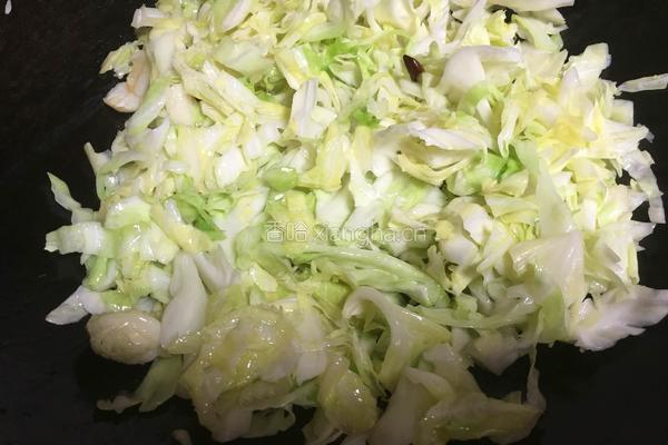 卷心菜炒肉丝的做法图解8