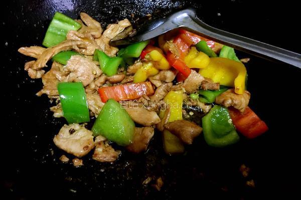 彩椒鸡脯肉的做法图解4