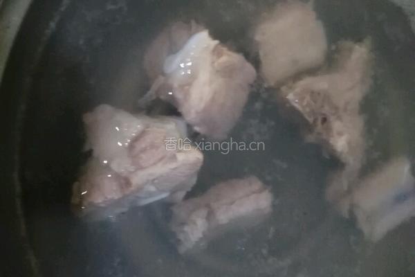 萝卜排骨汤的做法图解3