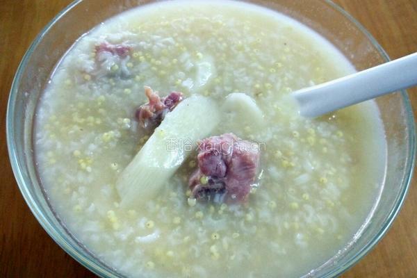 小米淮山咸骨粥的做法图解8