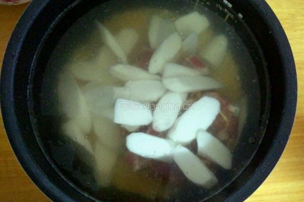 小米淮山咸骨粥的做法图解6