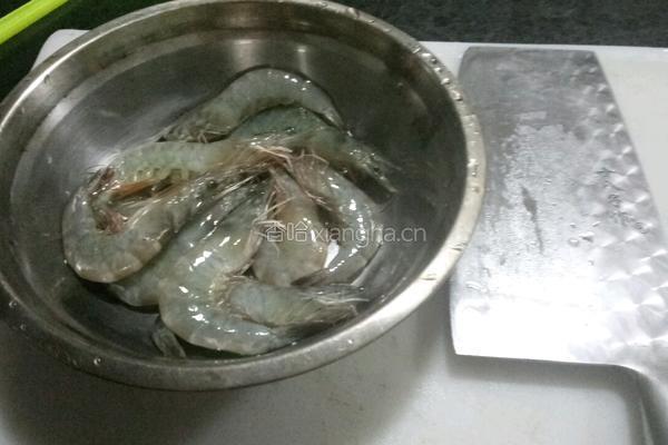 鲜虾馄饨的做法图解1