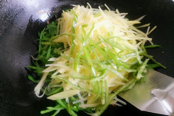 扁豆炒土豆丝的做法图解12