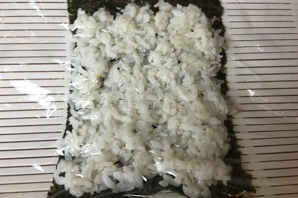 火腿芝士寿司卷的做法图解3