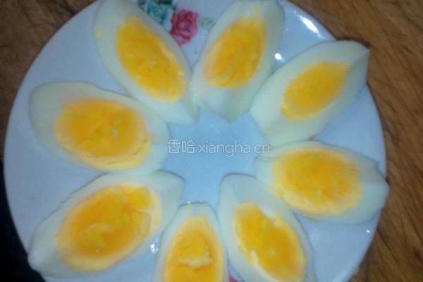 圣女果蛋拼盘花的做法图解2