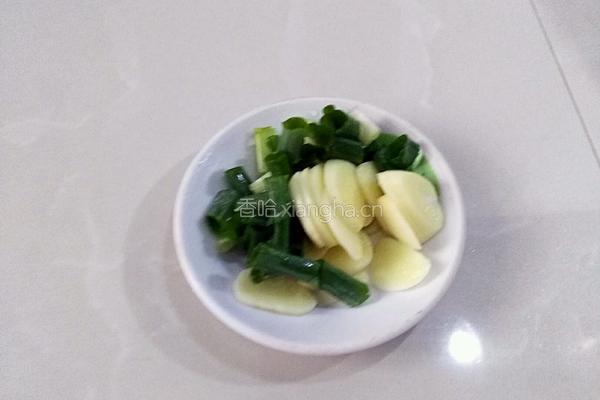 豆钱炒豆角的做法图解3