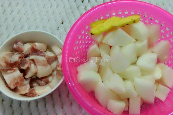 五花肉炒咸萝卜的做法图解2