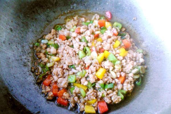 彩椒肉末浇嫩蛋的做法图解10